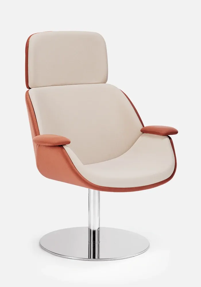 Poltroncina lounge imbottita color terracotta